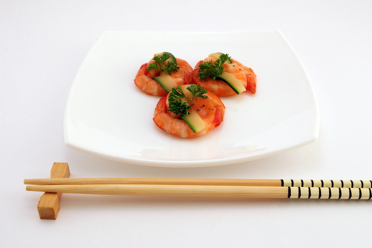 Modne sushi w Twoim domu. Zestaw do sushi – pałeczki do sushi